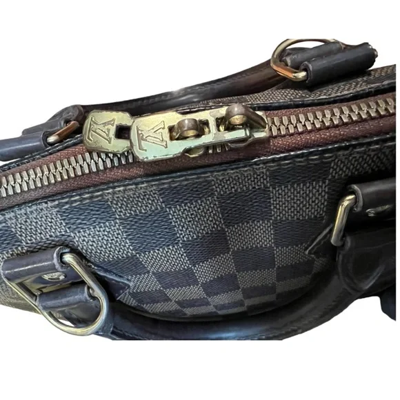 Louis Vuitton Damier Ebene Alma Handbag - Picture 7 of 16